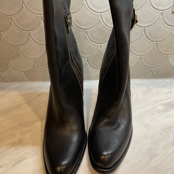 Coach Nancie Soft Black Pebbled Leather Bootie. Size 8 - Picture 5 of 6